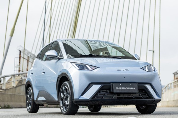 Venda de carros elétricos no Brasil é três vezes maior em 2026 quando comparada a 2025